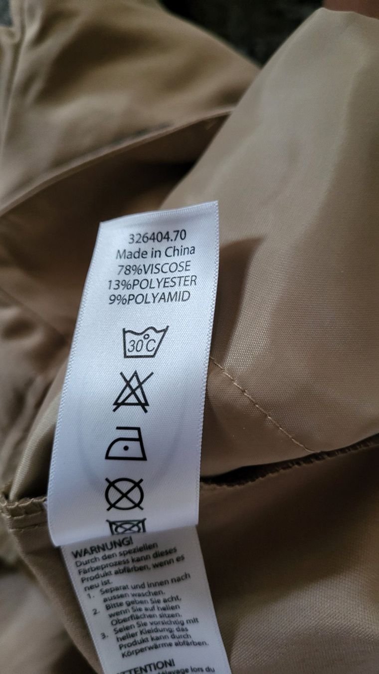 Pantalons: 2 Shorts – Neuf (Voir description) à Horw par Pfderi0 2