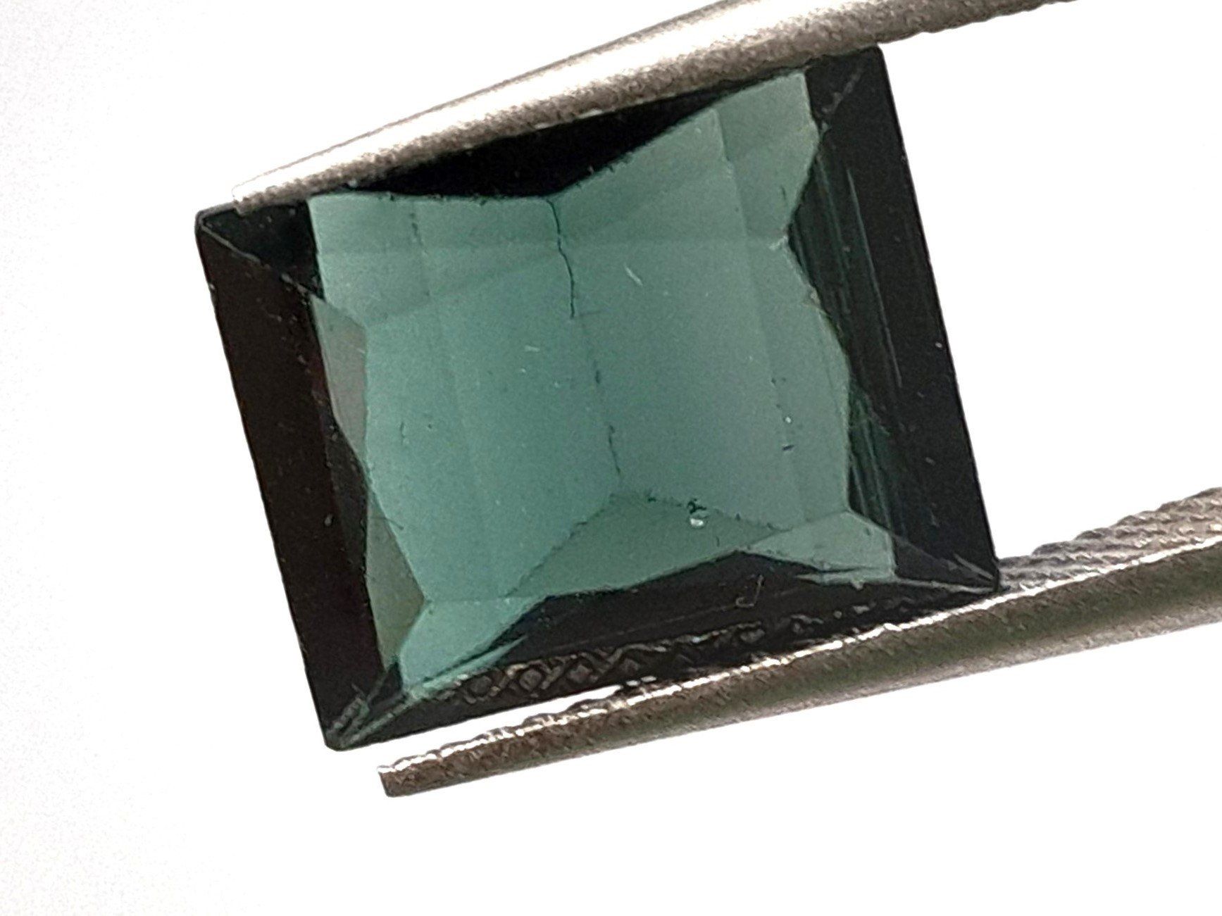Pietre preziose: Tourmaline 3.11 ct - CERTIFICAT 745.- Fr – Nuovo (secondo la descrizione) da Grimisuat venduto da Valgem 2