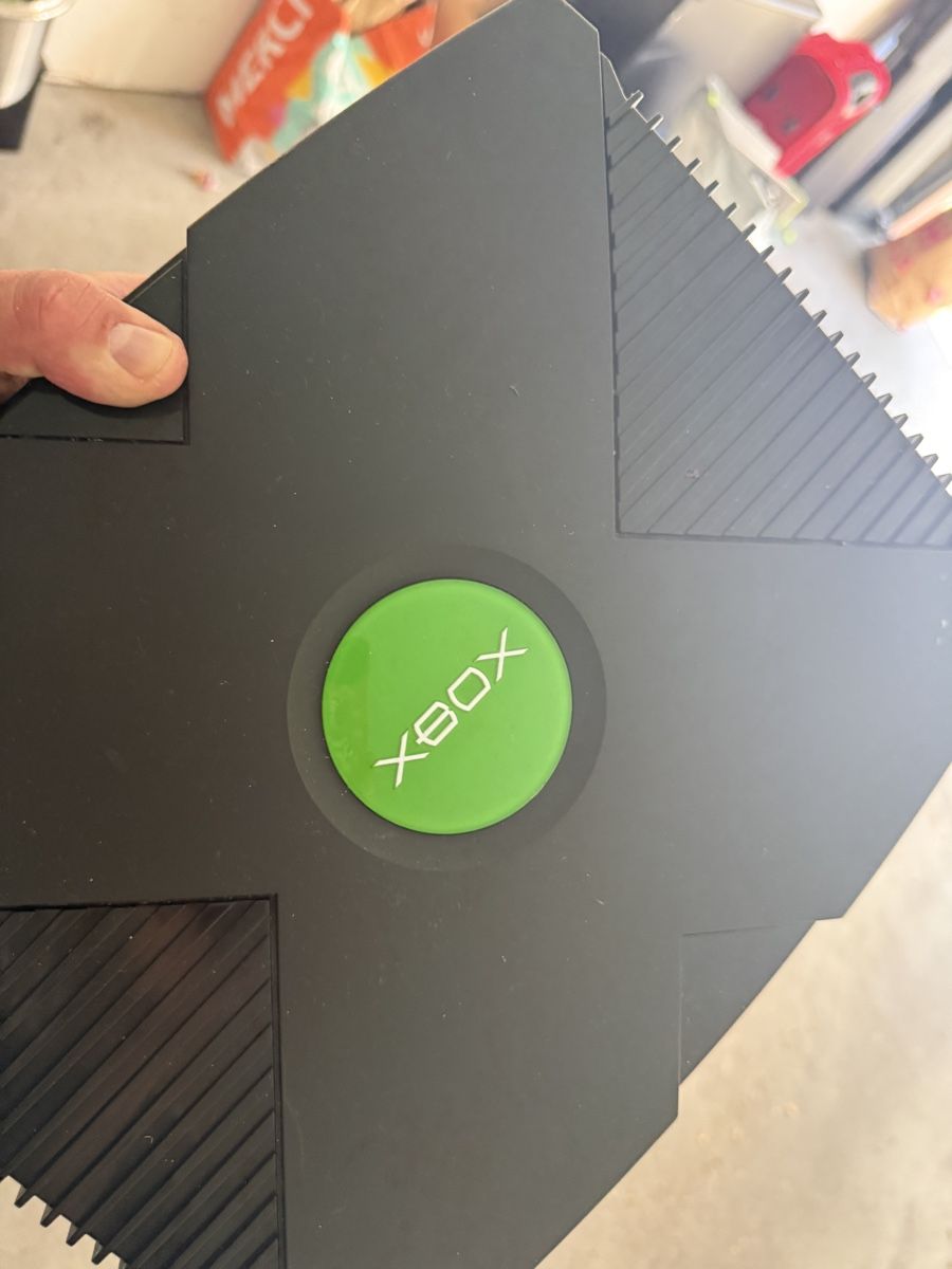 Microsoft Console: Xbox 2X – Usato da Crissier venduto da Body-Jonat