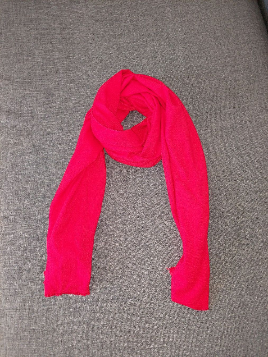 Foulards, Tücher & Schals: Roter Schal von Manor Woman – Gebraucht aus Thun von mar_5px8