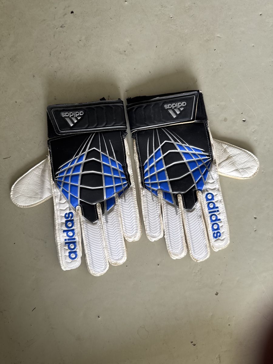 Adidas Sonstige Accessoires für Herren: Adidas Goalie Handschuhe, Grösse 10 – Gebraucht aus Raperswilen von Sunwear