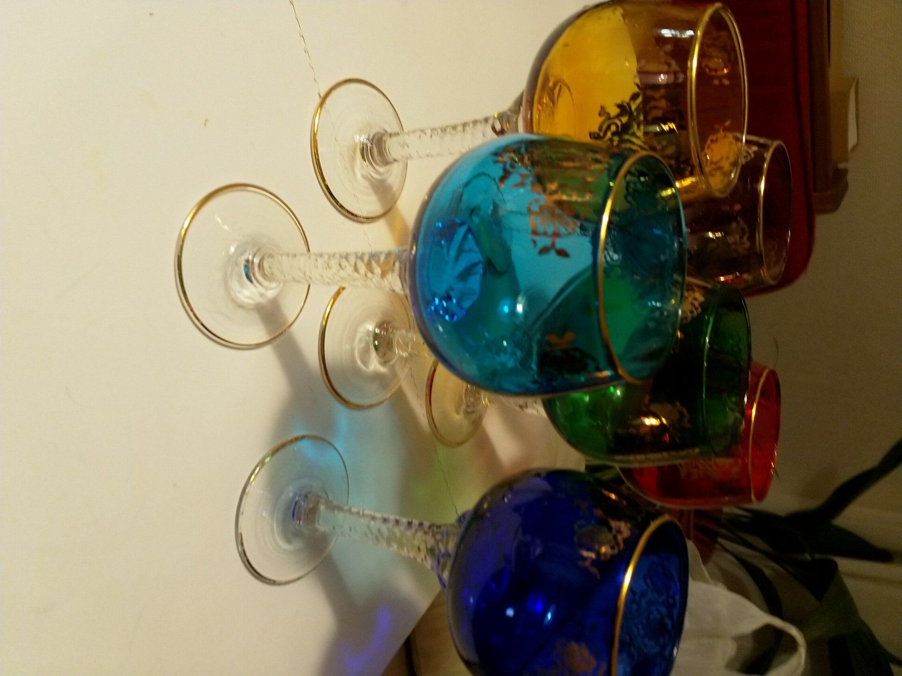 Bicchieri: 6 verres coloré avec dorure. – Usato da Grand Lancy venduto da ampoule 3
