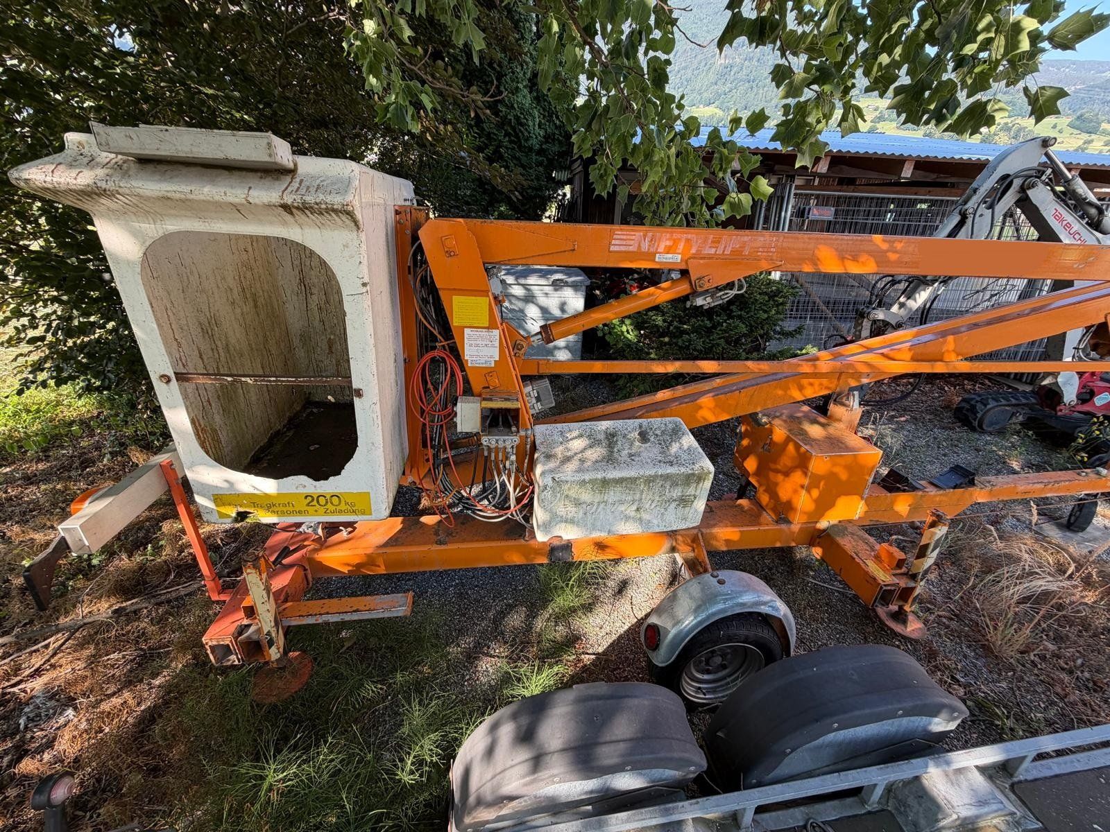 Hebebühne & Wagenheber: Anhängergezogene Arbeitsbühne – Gebraucht aus Mels von brunschi9988 7