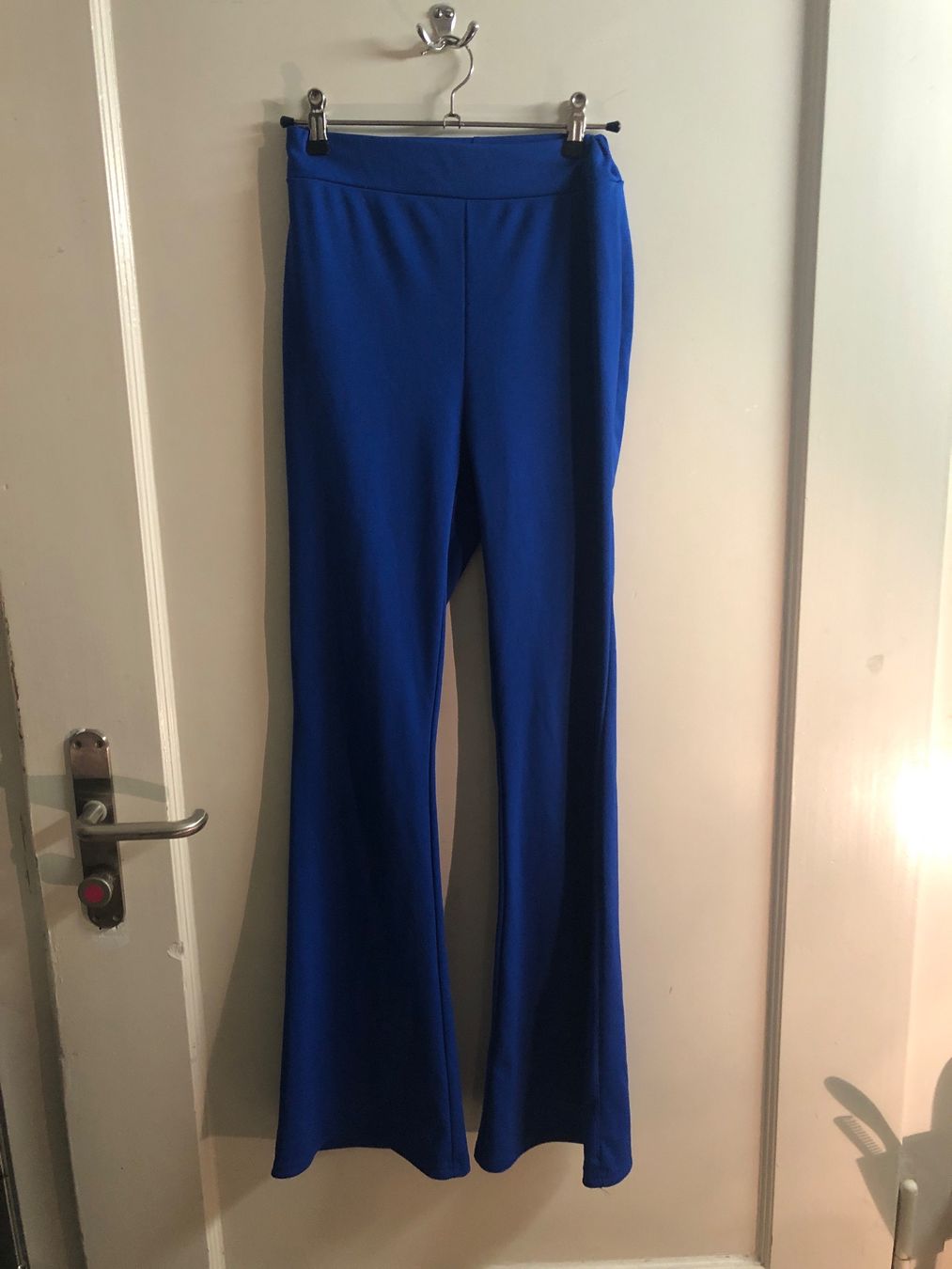 Pantaloni: Blaue Schlaghose // Grösse S – Usato da Zürich venduto da aurelia_nater