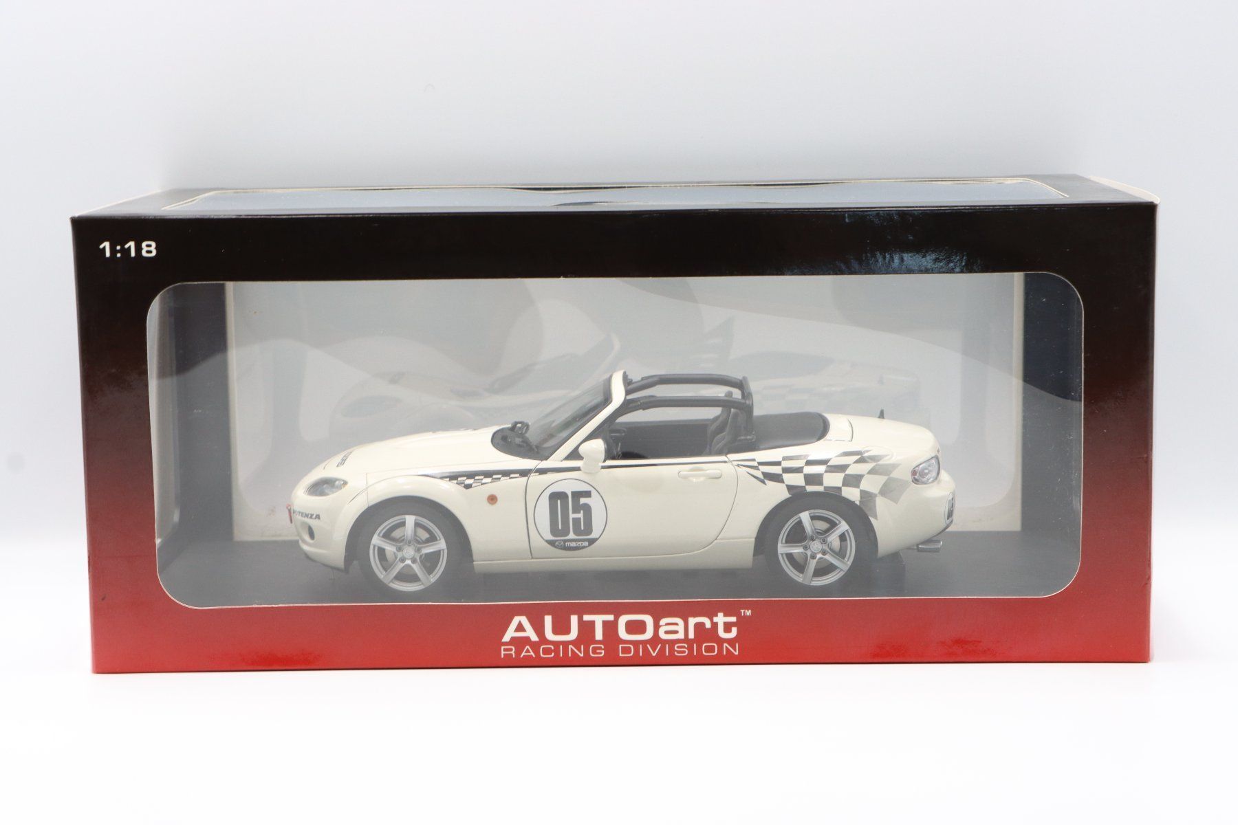 Mazda MX-5 Roadster NC NR-A 2006 1:18 AutoArt (Neu und