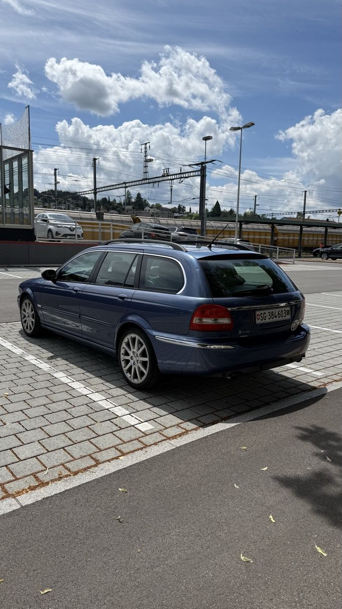 Jaguar Automobili: Jaguar X-Type – Usato da Gossau SG venduto da Adrian375 4