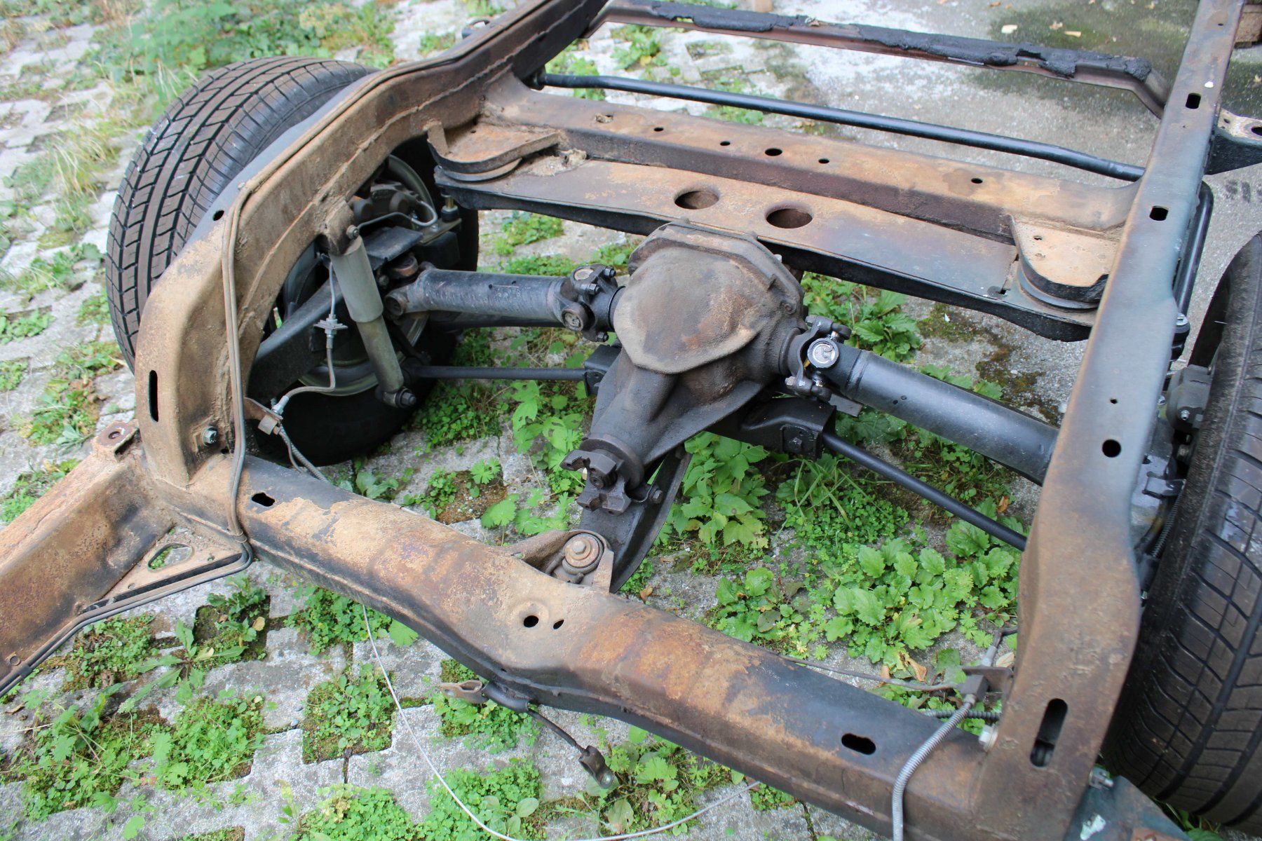 Tutti pezzi di ricambio auto: CORVETTE CHASSIS 1968 – Usato da Ostermundigen venduto da corvette58 2
