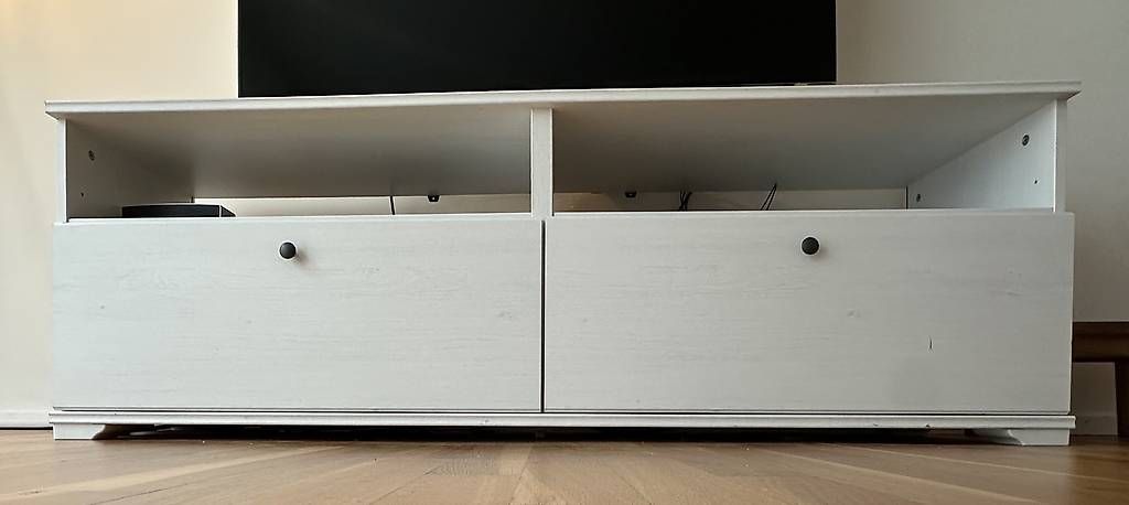 Ikea TV Möbel: Fernsehmöbel IKEA Hemnes – Gebraucht aus Luzern von val_zzf8