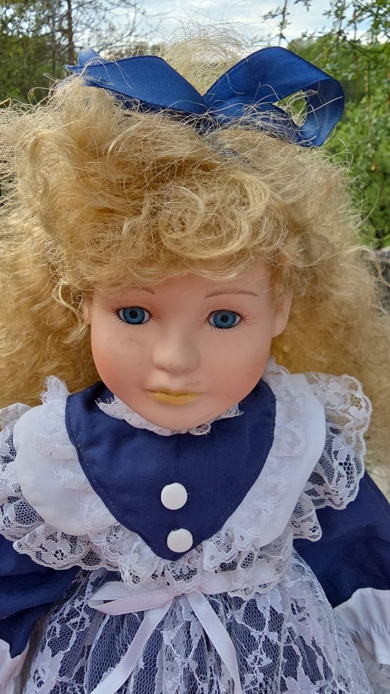 Puppen: Wunderschöne Puppe ELSTONE – Gebraucht aus Wolfhalden von Elisabeth_b 1