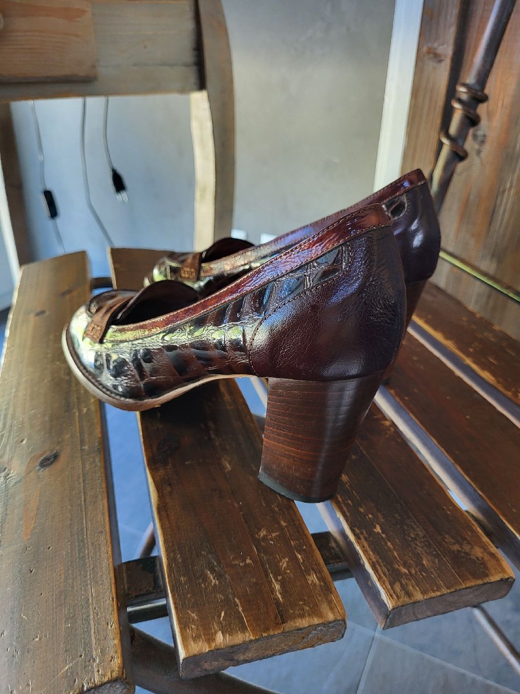 Scarpe da donna: chaussure en cuir et crocodile "Matì" – Usato da Aproz (Nendaz) venduto da mar_zxm9 1