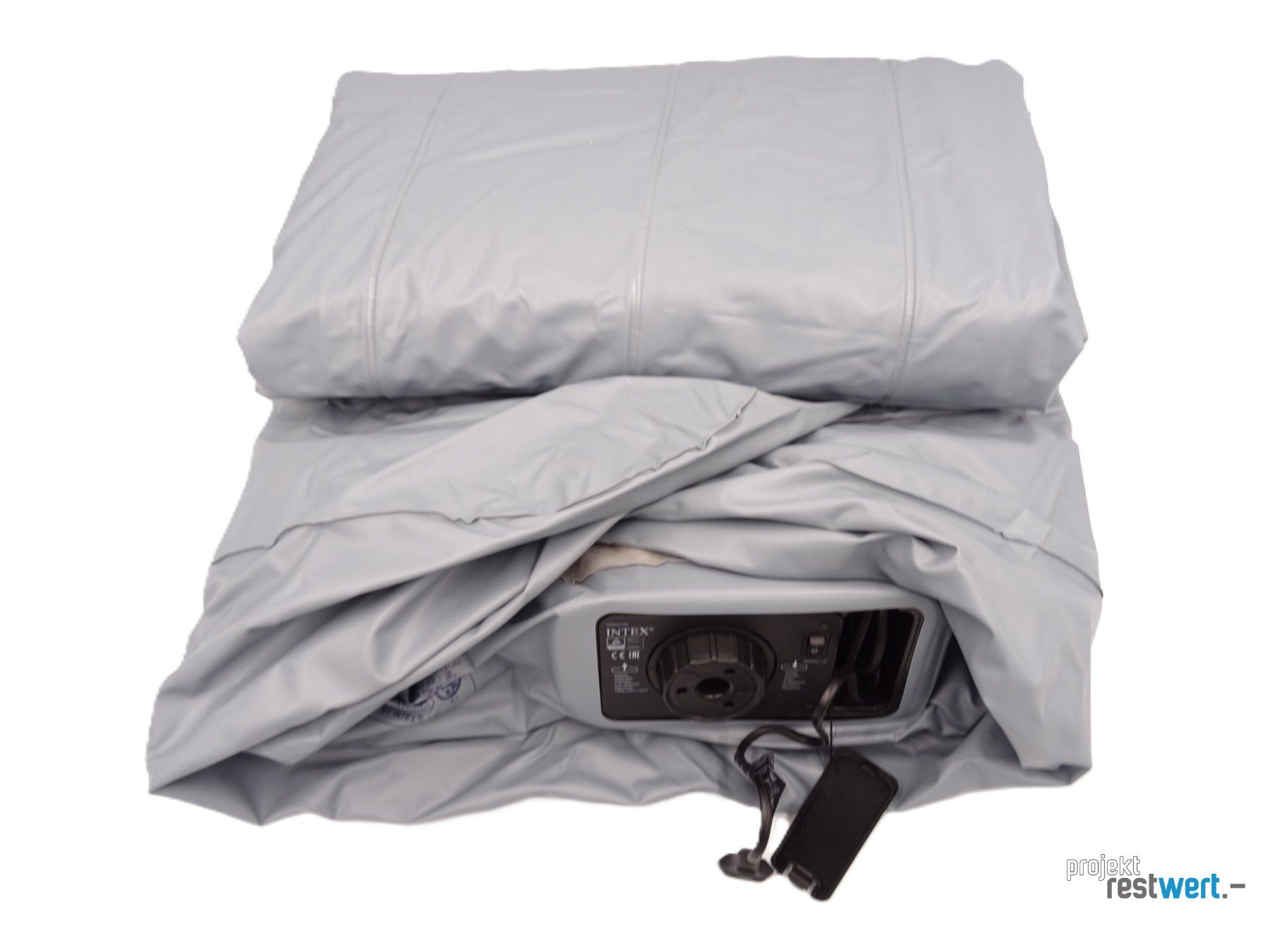 Betten: Luftbett mit Pumpe von INTEX – Neu (gemäss Beschreibung) aus Bülach von restwert_buelach
