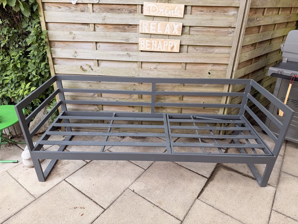 Livique Liegen & Liegestühle: Gartensofa grau (Aluminium Gestell) gebraucht – Gebraucht aus Zürich von easton1990 1
