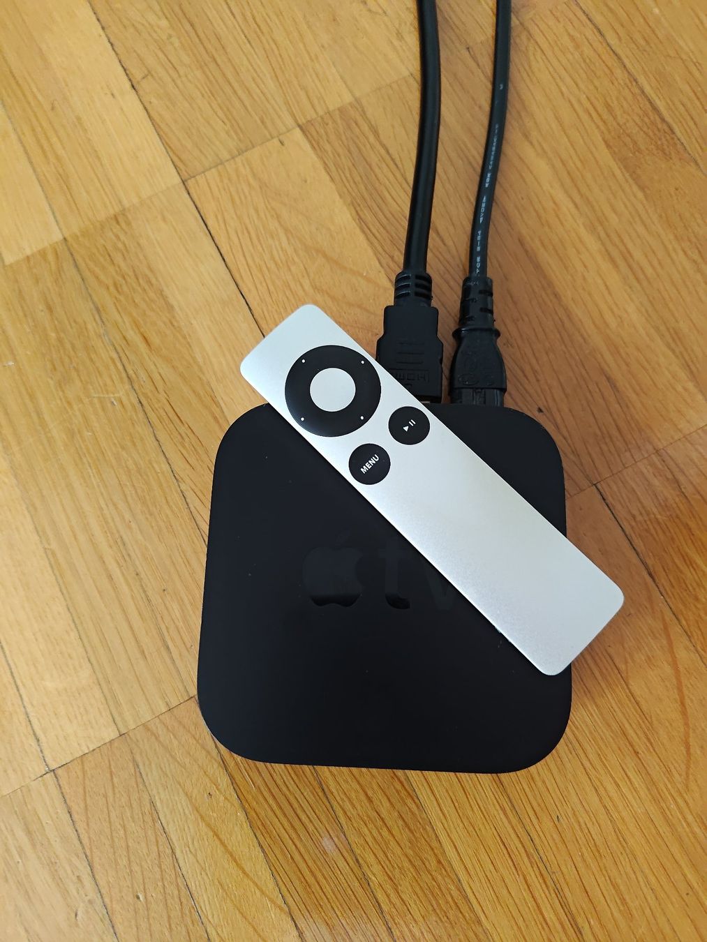 Apple Lettore multimediale & Streamer: Apple TV mit HDMI und Netzwerkkabel – Usato da Hochdorf venduto da all_u_want