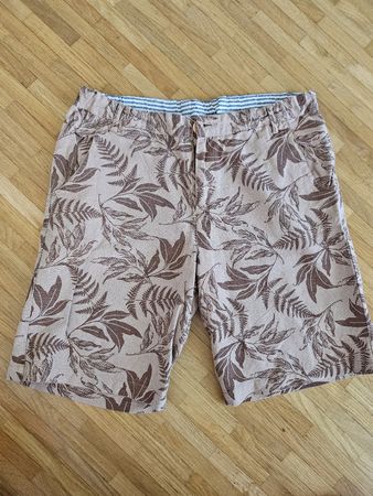 Sommerliche Shorts mit Blätter Muster, Grösse 164
