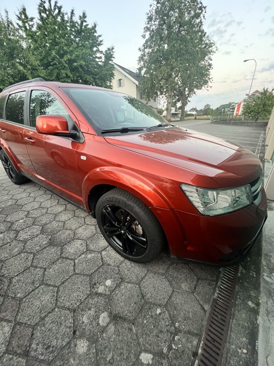 Dodge Automobili: Dodge Journey 2.4 SXT Automat – Usato da Flumenthal venduto da 19Frei.Wild93 1