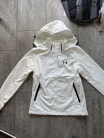Under Armour Waterproof Jacke Größe M