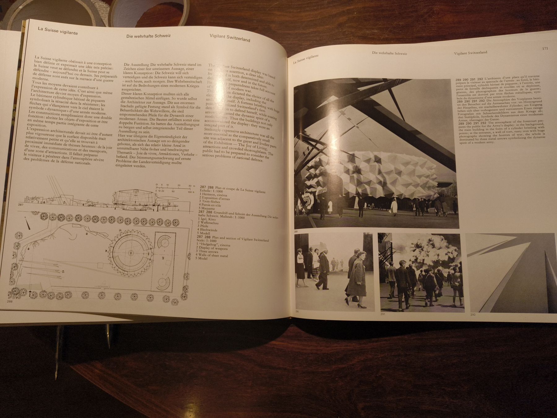 Livres: Construire une exposition. Eine Ausstellung bauen. Building – D'occasion à stettlen par VintageBern_ch 7