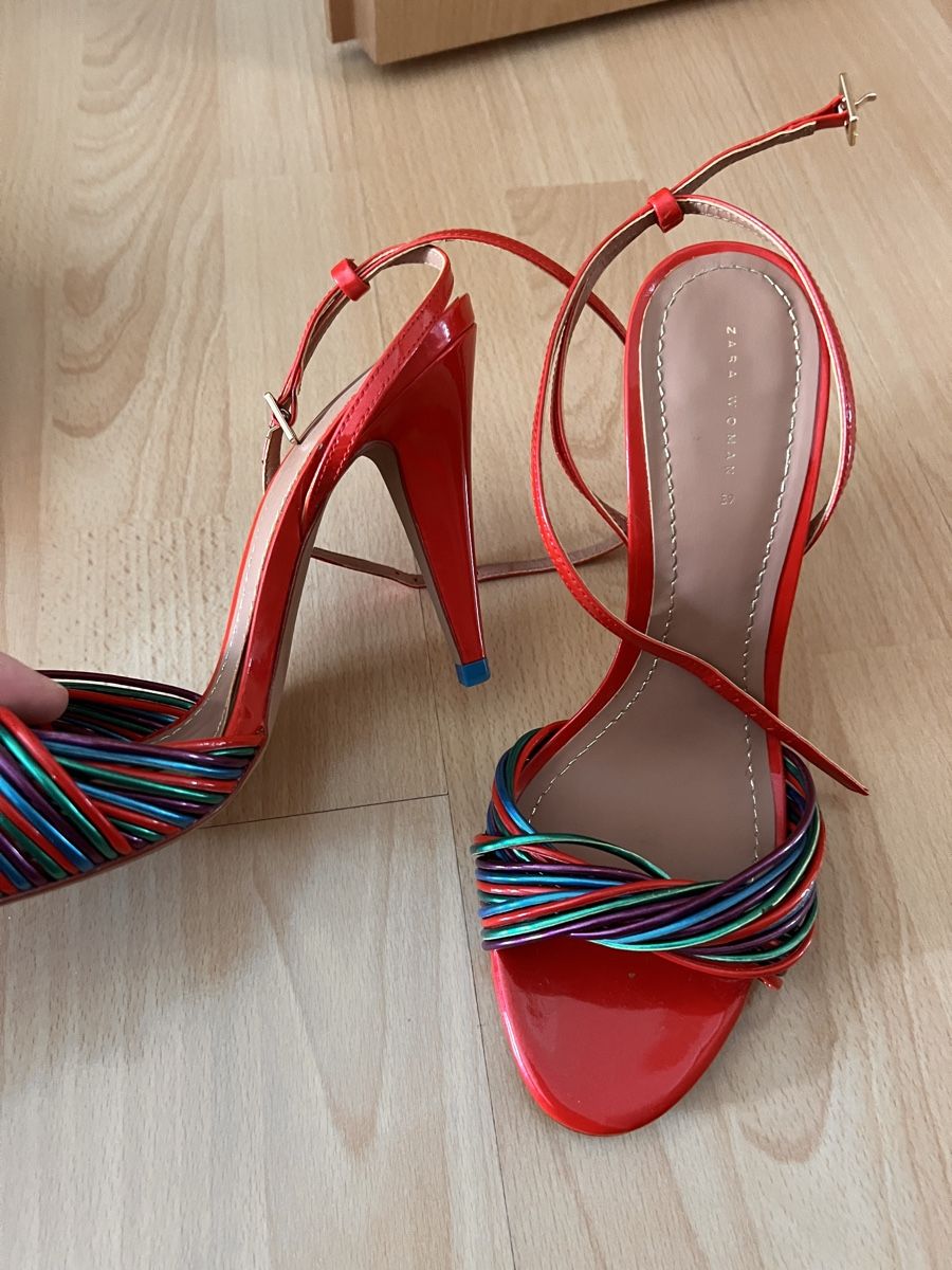 Zara Chaussures femmes: Schuhe – Neuf (Voir description) à Egerkingen par ear_k6fg 1