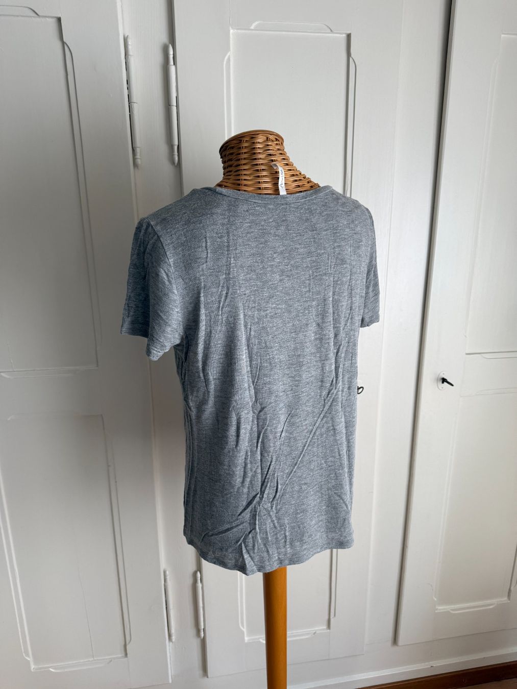 T-shirt: ACTIVE USA - T-Shirt hellgrau locker L – Usato da Zürich venduto da Diazaio 2