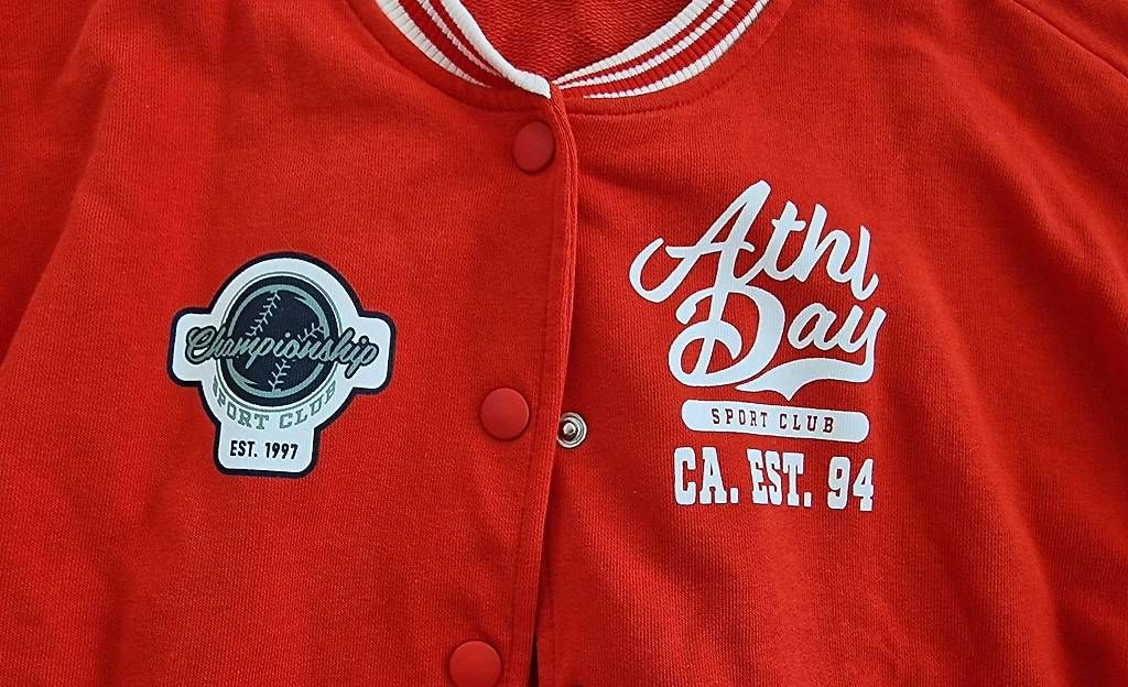 Maglioni & Felpe: Pulli Jäckli – Usato da Zürich venduto da Mary_care1 1