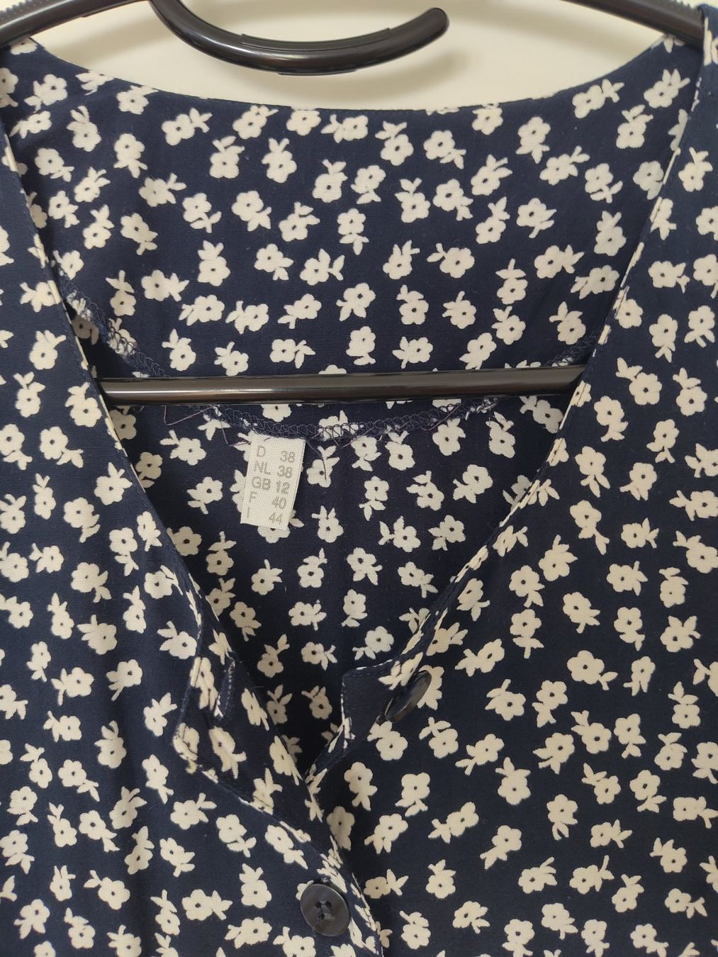 Vestiti: Kleid – Usato da Bern venduto da Linii 3