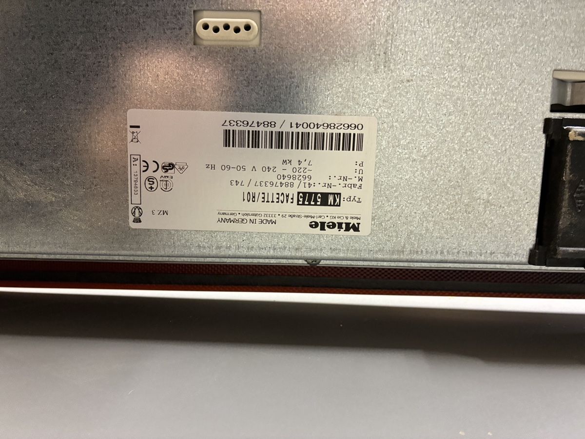 Miele Appareils de cuisine: Miele Induktionskochfeld  – D'occasion à Waldenburg par knu_pm8x 1