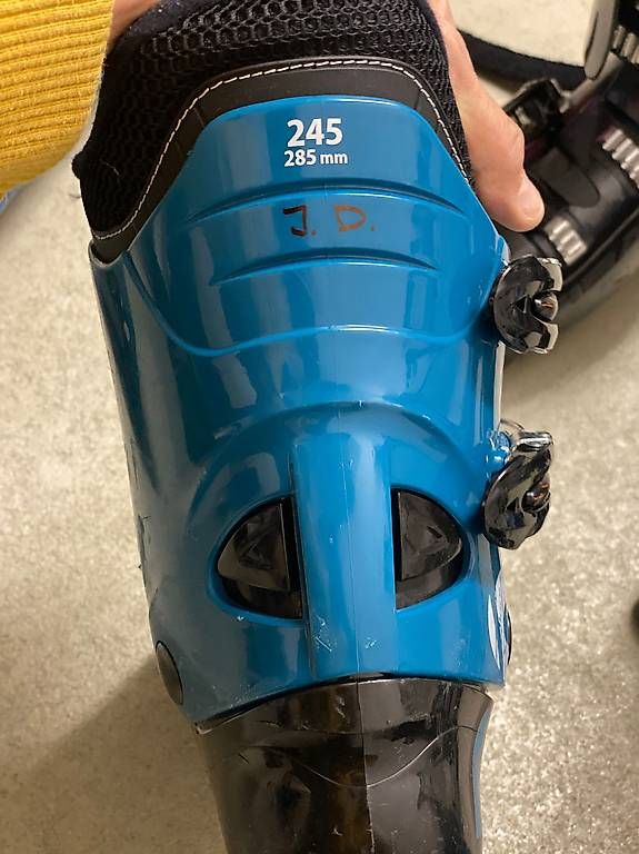 Scarpe per ragazzi: Skischuh Kids Grösse 37 – Usato da Sempach venduto da AxhaKob81 1