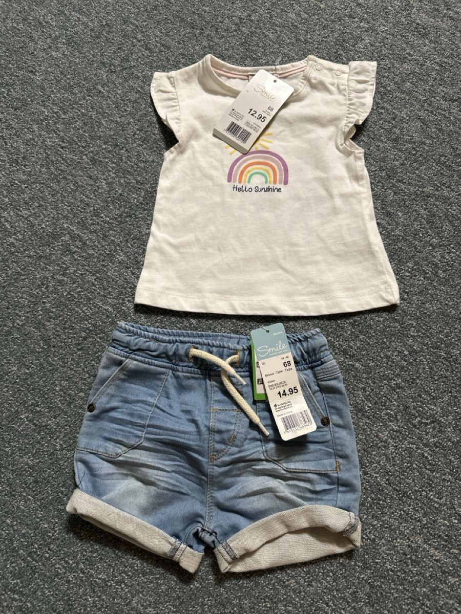 Lotti & Set di vestiti: Kleinkinderset  – Nuovo e nell'imballaggio originale da Baltschieder venduto da YmroBe