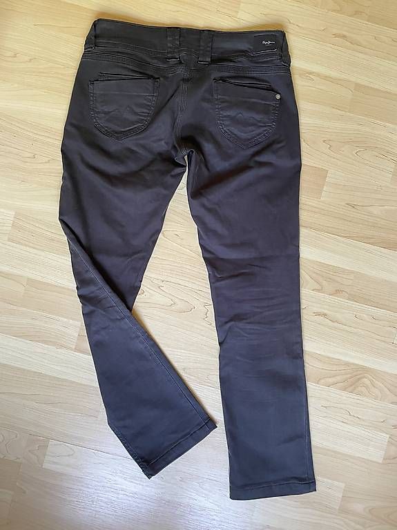 Pepe Jeans Pantaloni: Pepe Jeans Venus Low Straight schwarz ca.38 – Usato da St. Gallen venduto da K_Blum 2