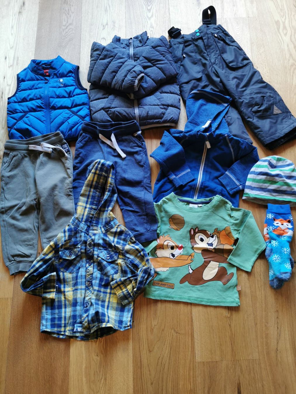 Lotti & Set di vestiti: Kleiderpaket Jungen 86/92 Winter – Usato da Grindelwald venduto da Sala33