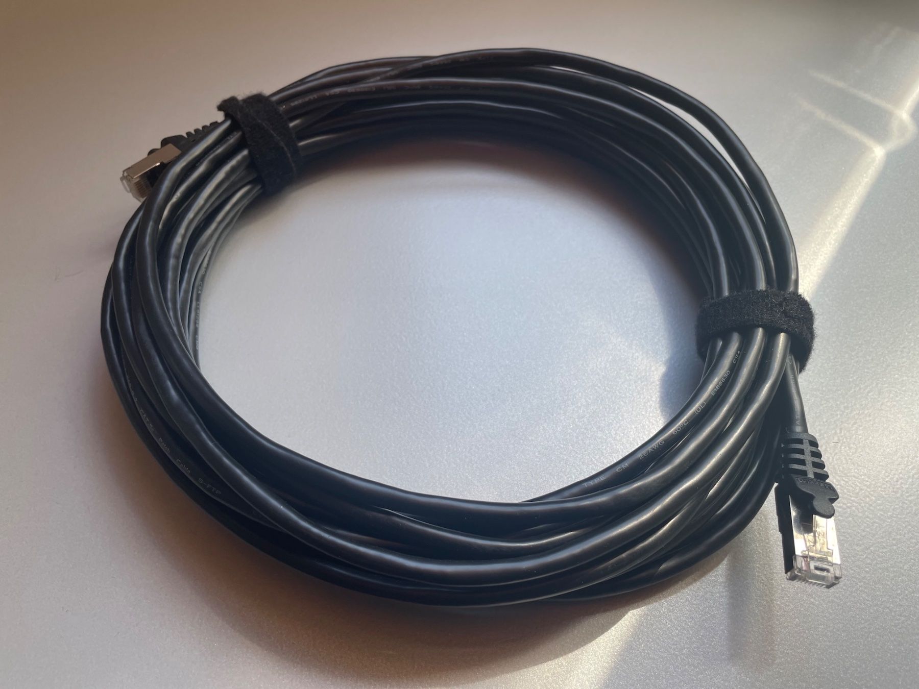 Cavi: Ethernet Kabel Cat. 5e, Schwarz, Länge 10m – Usato da Münsingen venduto da ger_fp52 2