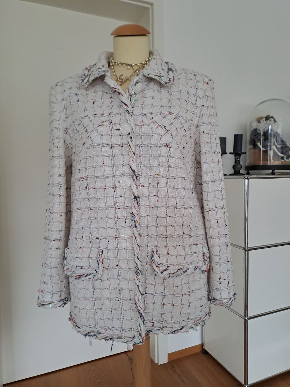Chanel Giacche: CHANEL Tweed-Jacke Gr. 42 – Nuovo (secondo la descrizione) da Mettau venduto da Rewima