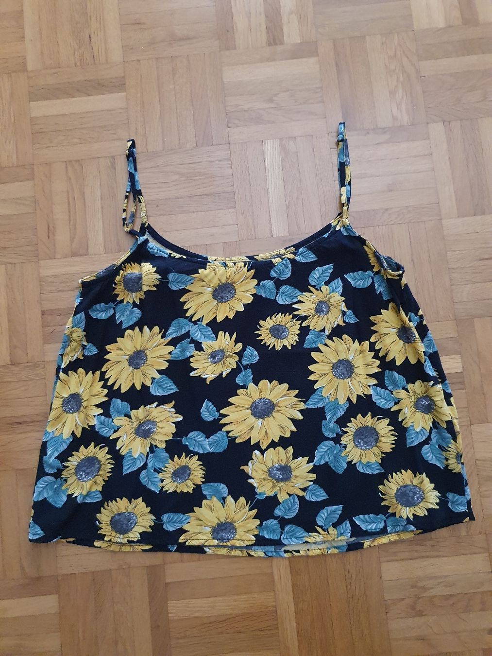 H&M Top: Top mit Sonnenblumen, Gr. 36 – Nuovo (secondo la descrizione) da Seuzach venduto da man_w2dj 1