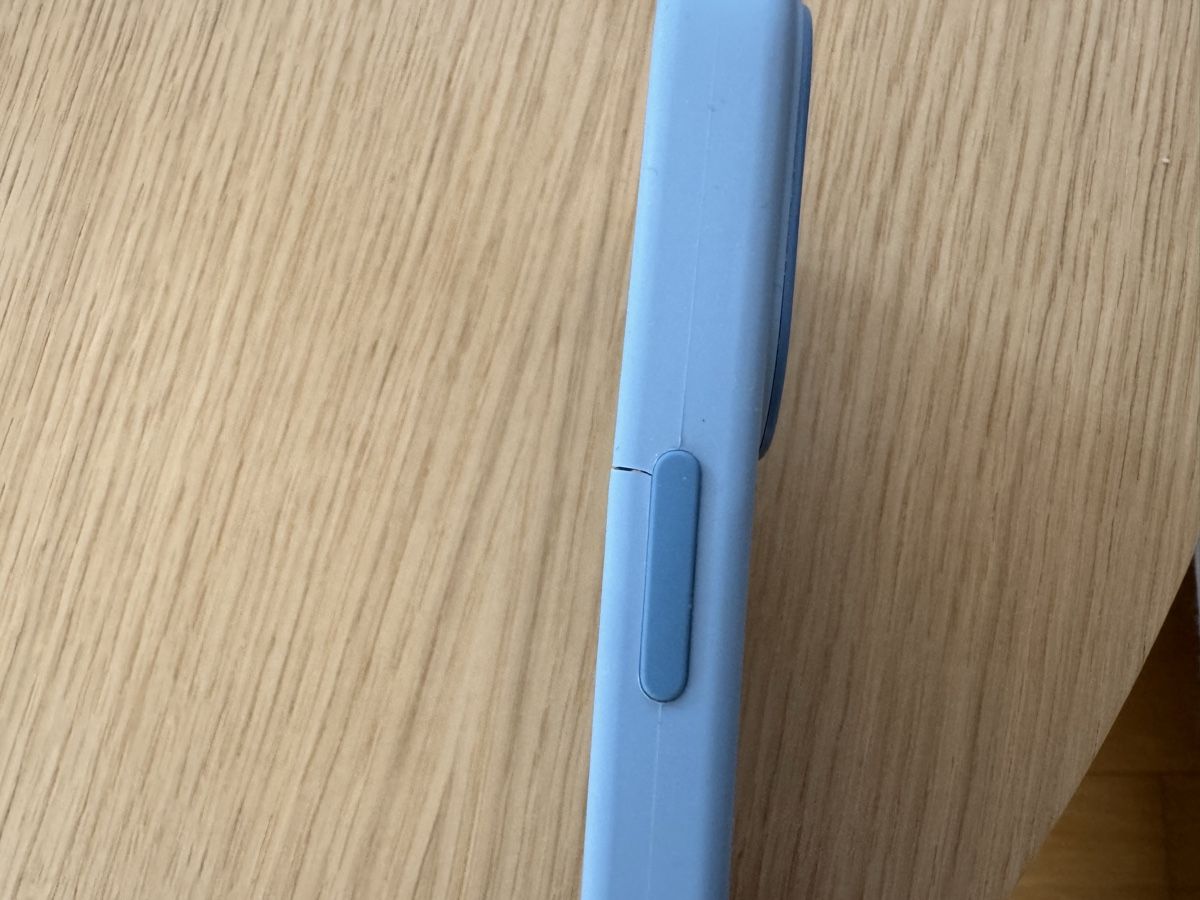 Apple Coques & Protection écran: Apple iPhone 13 Pro Silikon Case mit MagSafe – D'occasion à St. Gallen par Raqualele 3
