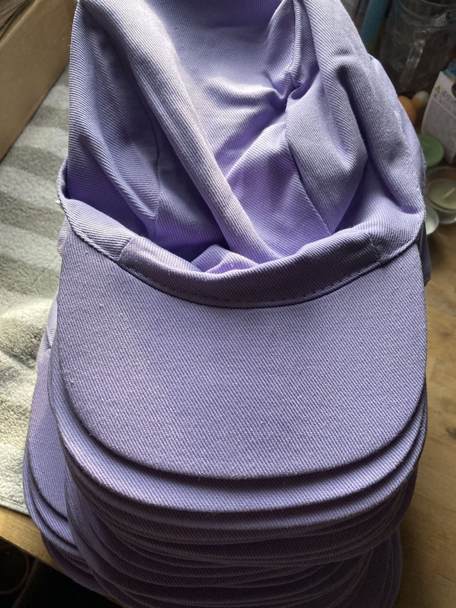 Altro abbigliamento per bambina: Hüt Caps 50stk – Nuovo e nell'imballaggio originale da Aarwangen venduto da to-hirschi 2