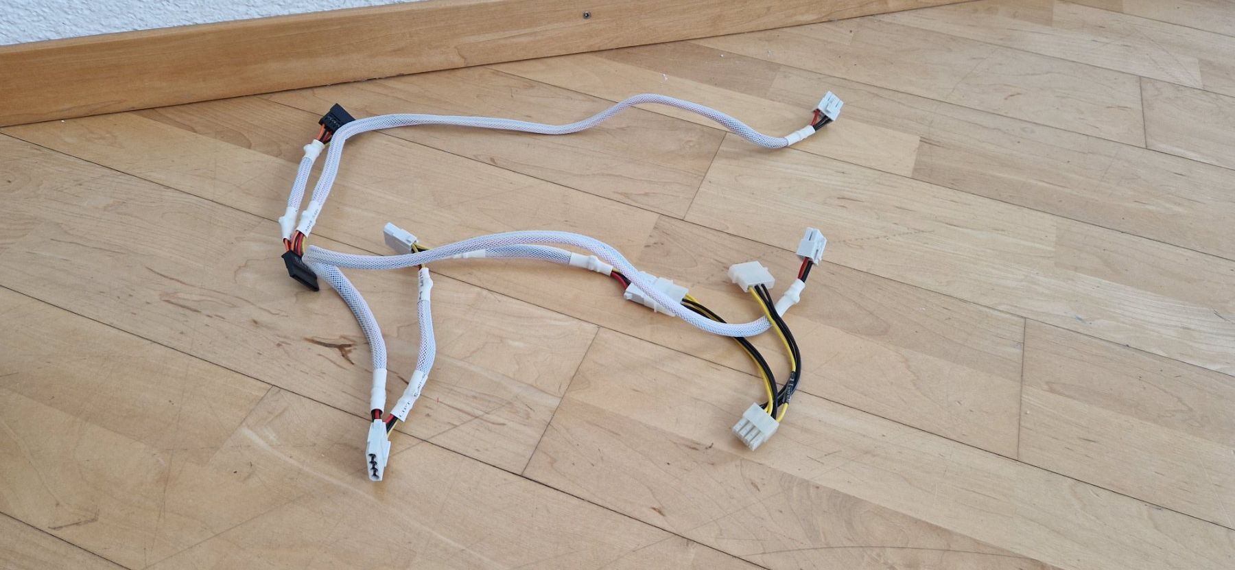Componenti elettronici: 1000W Netzteil inkl. Kabel – Usato da Berneck venduto da bra_66zr 2