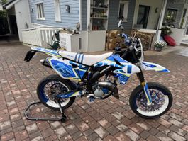 Suzuki Valenti SM 50cc - plaque jaune
