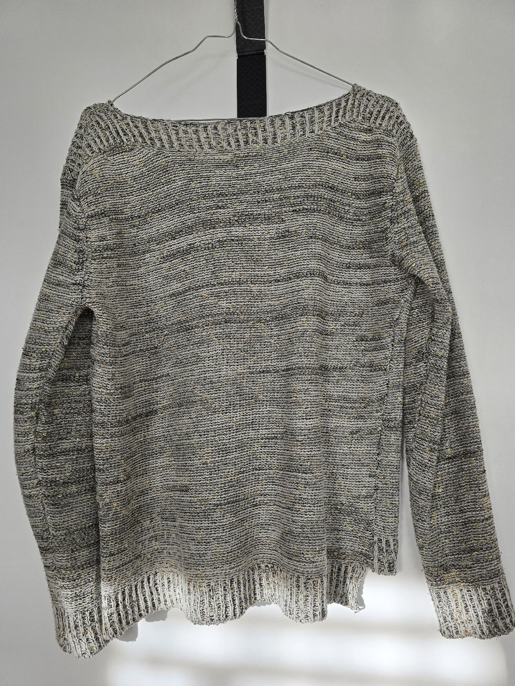 Pullover & Sweatshirts: Damen Pullover Gr.L/XL – Gebraucht aus St. Gallen von CAPYCORP 1