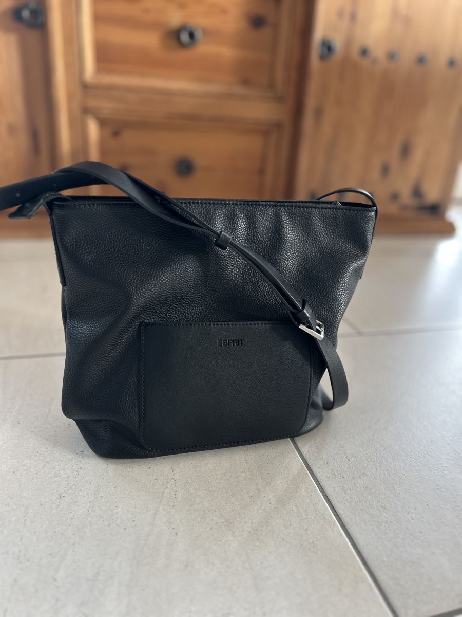 Esprit Borse da donna: Handtasche Esprit – Usato da Biembach im Emmental venduto da Filzinchen