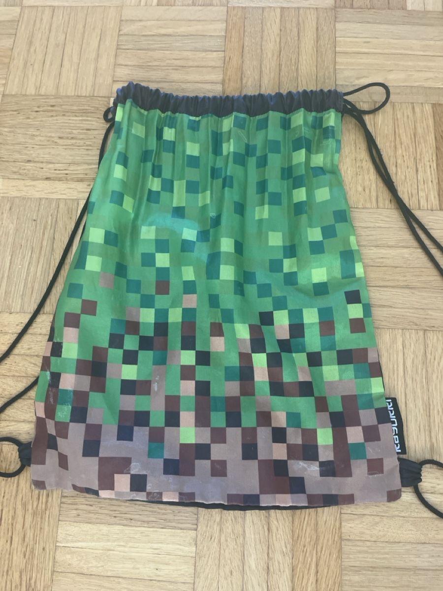 Kindertaschen: Kinderrucksack Minecraft Pixel-Design Grösse 18L – Gebraucht aus Thalwil von janparuzel 3