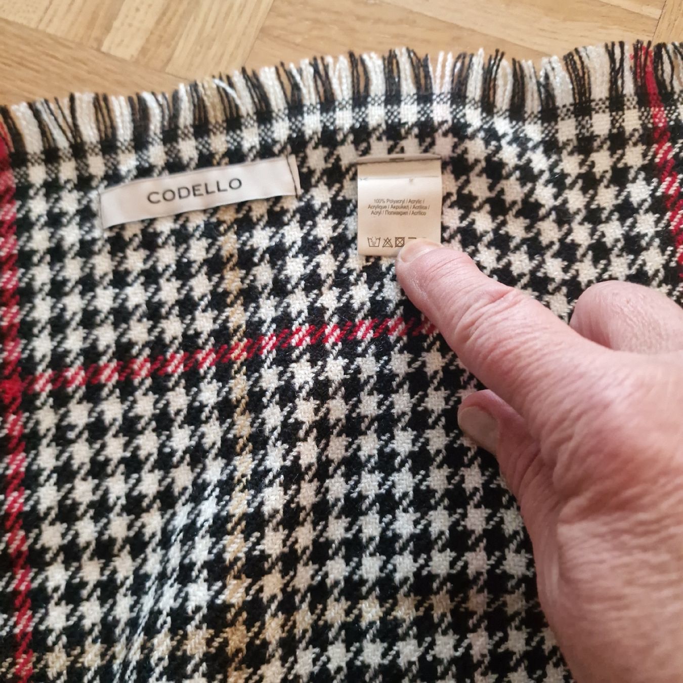 Codello Foulards, Tücher & Schals: Codello langer foulard – Gebraucht aus St. Gallen von mania03 3