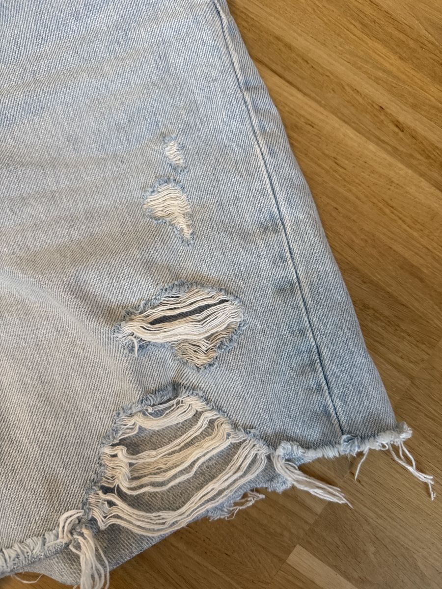 Levi's Pantalons: Levis Shorts Denim hellblau – Neuf (Voir description) à Oberengstringen par win_2q9m 1