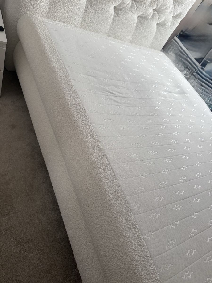 Letti: Boxspringbett teddy weiss mit gepolstertem Kopfteil – Usato da Sirnach venduto da Gin__Kobi 4