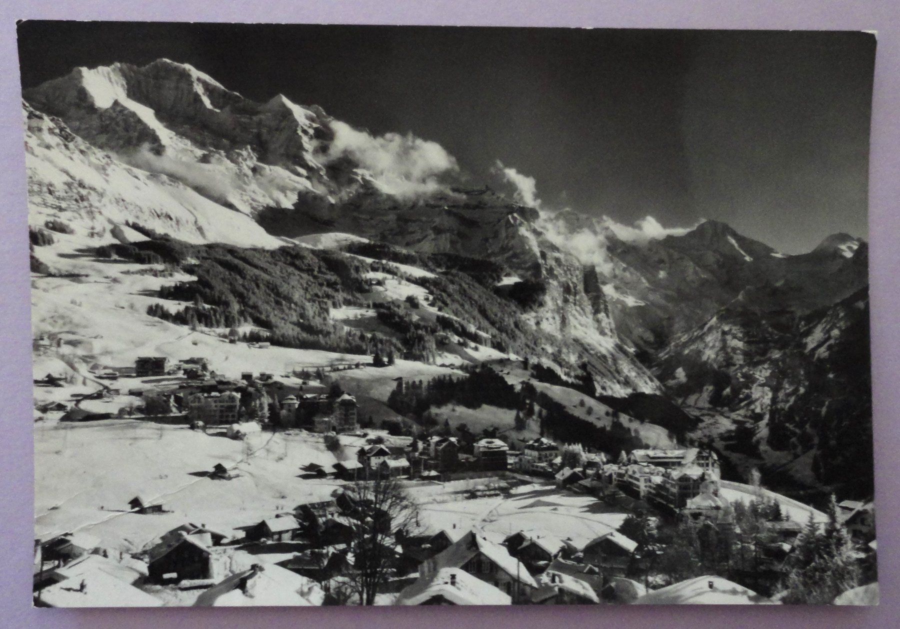 Cartoline postali: Wengen, Jungfrau u. Breithorn – Difettoso da Fétigny venduto da Billy2miny
