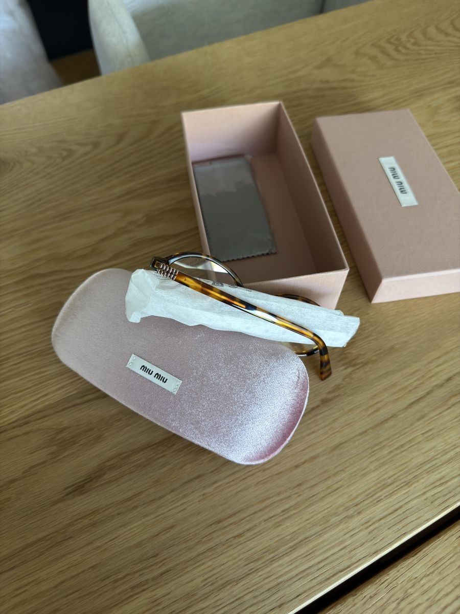 Miu Miu Brillen & Gläser: MiuMiu – Neu und originalverpackt aus Küssnacht am Rigi von pet_h97d 3
