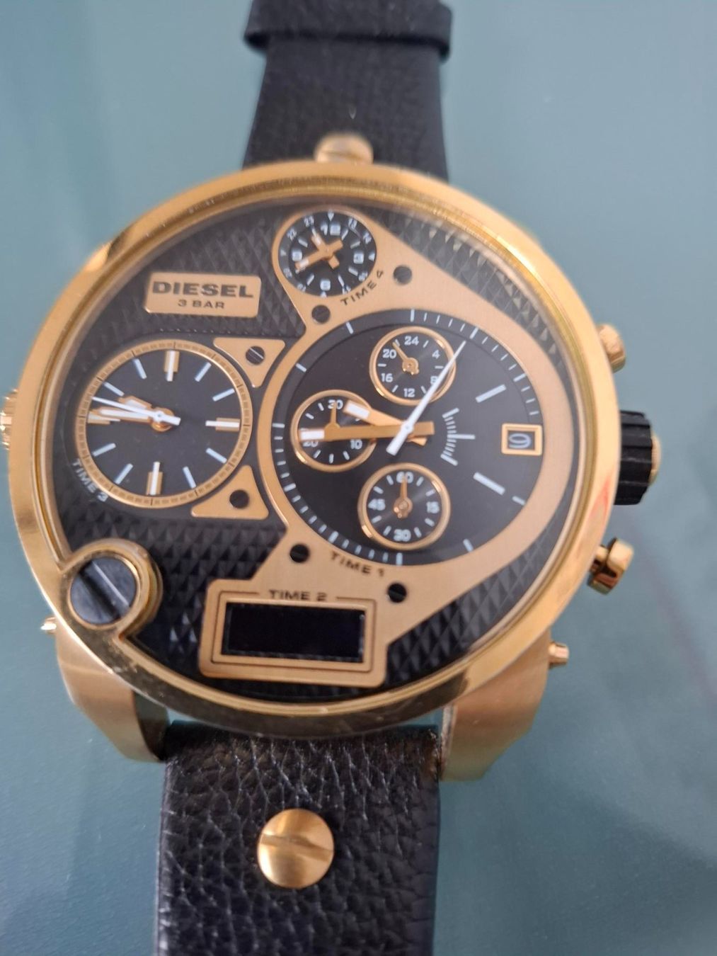 Diesel Uhren: Diesel Uhr Chronograph – Gebraucht aus Henau von fag_lzx9