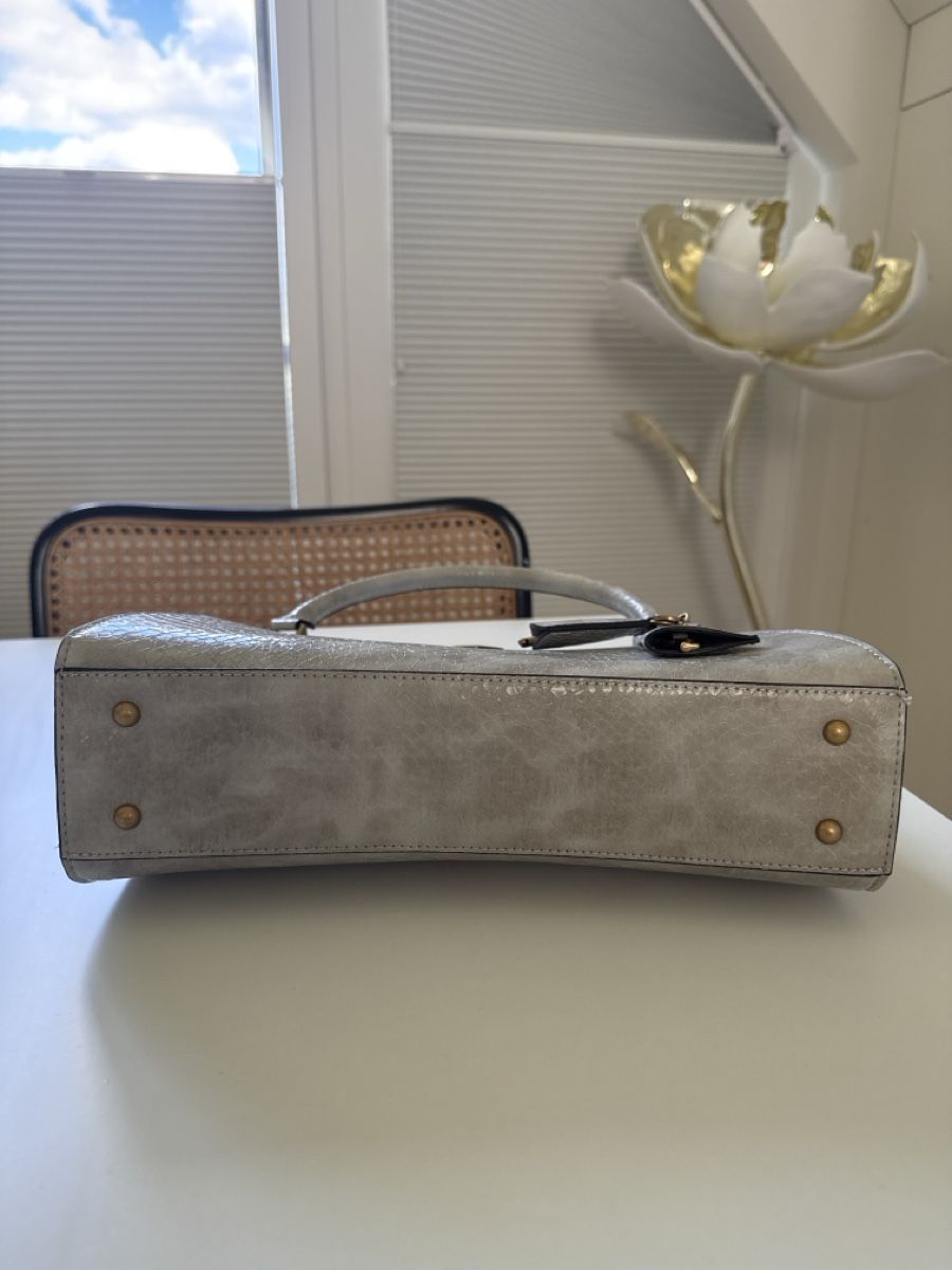 Guess Borse da donna: GUESS Bag Python Look 🤍 Neuwertig & elegant – Nuovo (secondo la descrizione) da Weisslingen venduto da Inasup 4