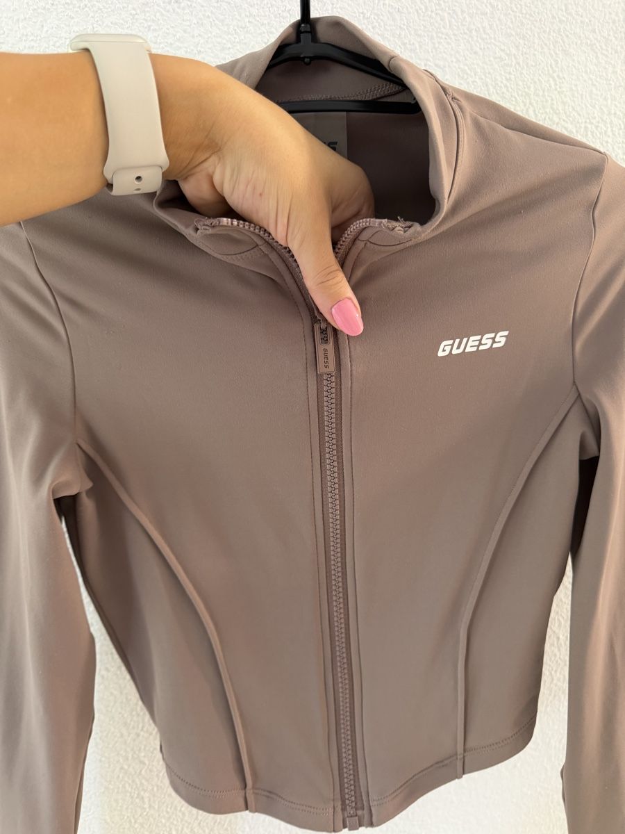 Guess Jacken: Guess Jacket Brown Size XS – Gebraucht aus Gränichen von Domsiiiii 1