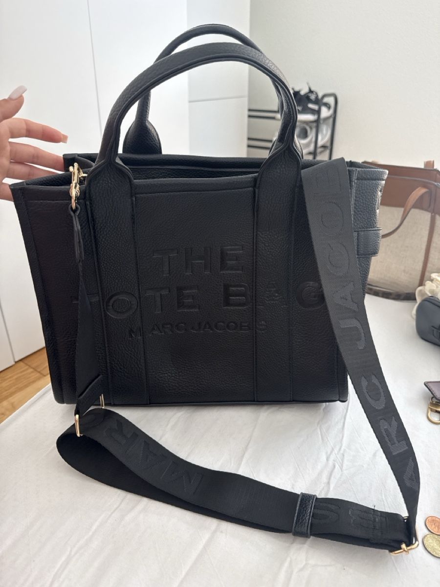 Sacs femmes: Black handbag – D'occasion à Nebikon par Preloved_bykelly 1