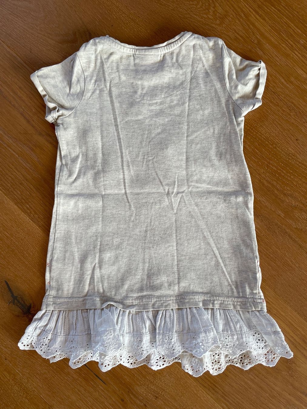 Vestiti & Gonne: Tshirt / Röckli / Kleid – Usato da Aarwangen venduto da erd_ngx8 3